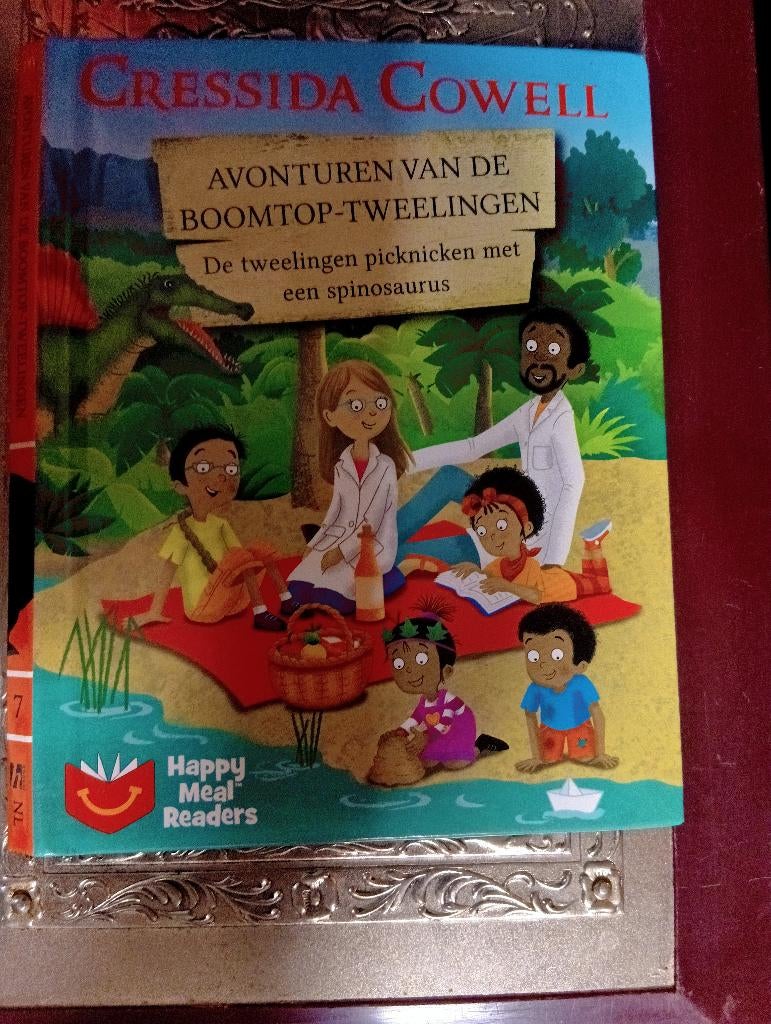 happy meal boekjes 2 x cressida cowel, Boeken, Fictie algemeen, Ophalen of Verzenden, Zo goed als nieuw, Cressida Cowell