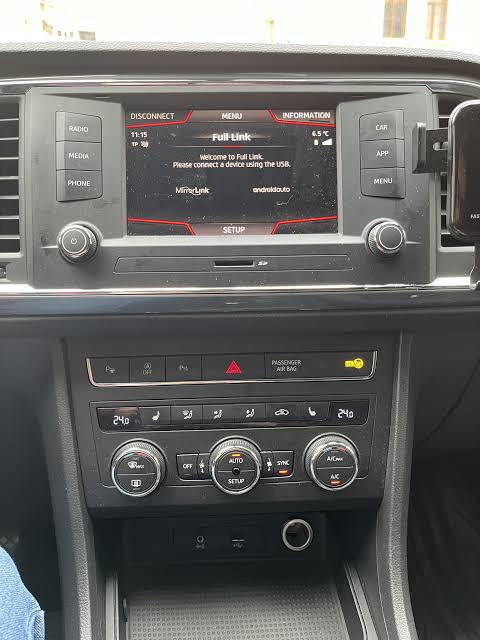 SEAT ATECA CARPLAY & ANDROID AUTO – OEM, Auto diversen, Autoradio's, Nieuw, Ophalen of Verzenden