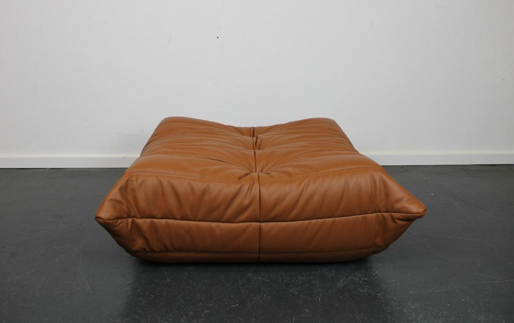 Ligne Roset Togo poef, Cognac leer, Huis en Inrichting, Banken | Sofa's en Chaises Longues, Ophalen, Eenpersoons, Nieuw, 75 tot 100 cm