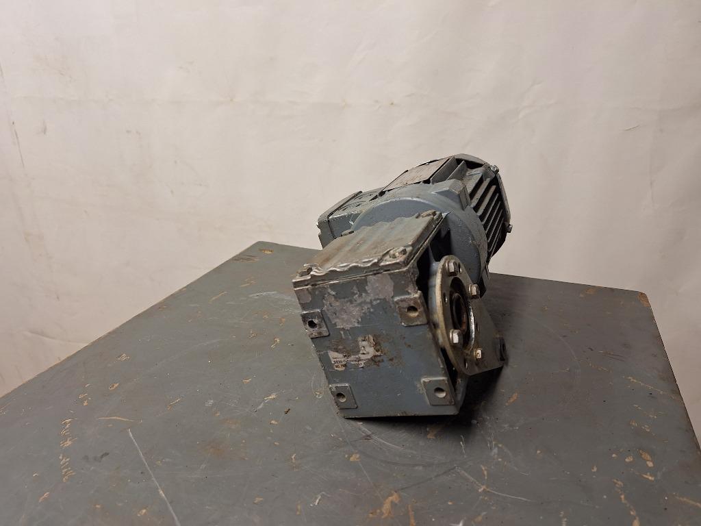 SEW Eurodrive elektromotor met reductie SH05, Doe-het-zelf en Verbouw, Motoren, Gebruikt, Elektromotor, Minder dan 1400 rpm, Ophalen of Verzenden