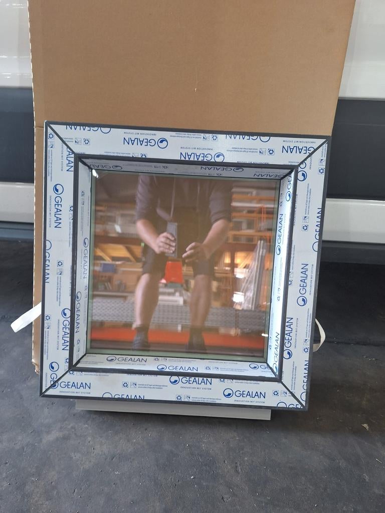 Nieuwe Kozijnen Gealan 60x60cm Antraciet(120mm profiel), Ophalen, Kunststof, Minder dan 75 cm, Raamkozijn