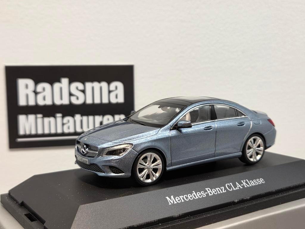 Mercedes-Benz Cla-Klasse - Lightblue -1:43 Schuco dealerpack, Auto, Ophalen of Verzenden, Zo goed als nieuw, Schuco