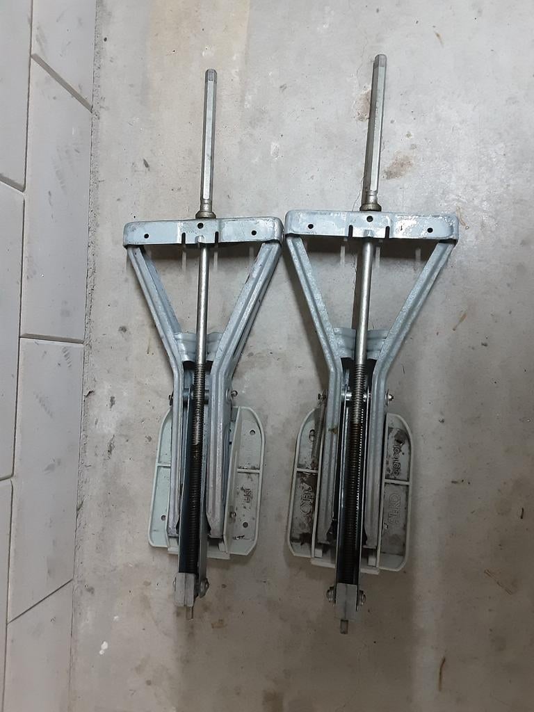 Te koop Al-Ko Premium Caravansteunen, Ophalen