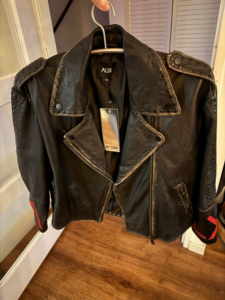 Stoer Alix the Label Jack - Nieuw met kaartje!, Kleding | Dames, Jasjes, Kostuums en Pakken, Ophalen of Verzenden, Nieuw, Maat 34 (XS) of kleiner