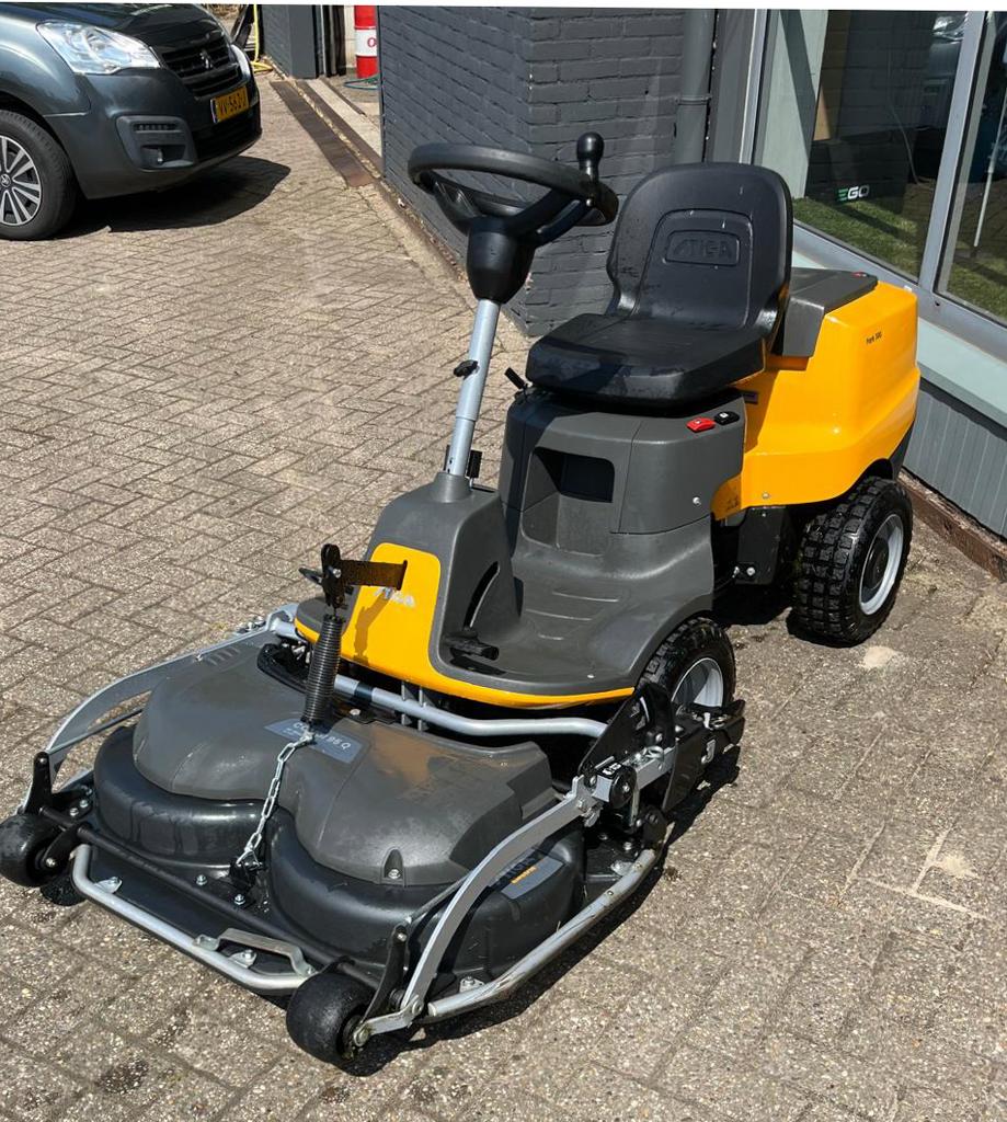 Stiga Park 300, Ophalen of Verzenden, Zo goed als nieuw, Stiga, 90 tot 120 cm