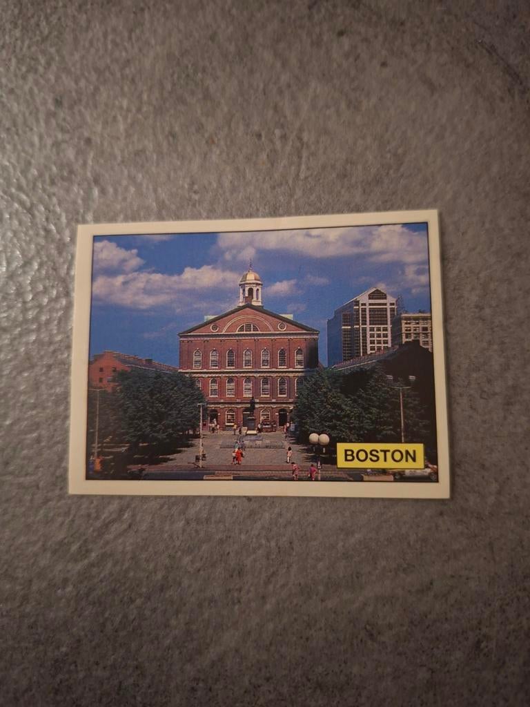 Panini sticker WK 94 (Rood). Speelstad Boston., Verzenden, Zo goed als nieuw, Sticker