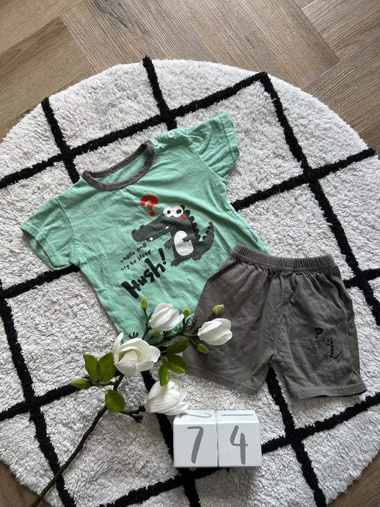 Heel goed groen baby zomer pyjama choco shorts shirt 74 80, Nacht- of Onderkleding, Jongetje of Meisje, Ophalen of Verzenden, Zo goed als nieuw