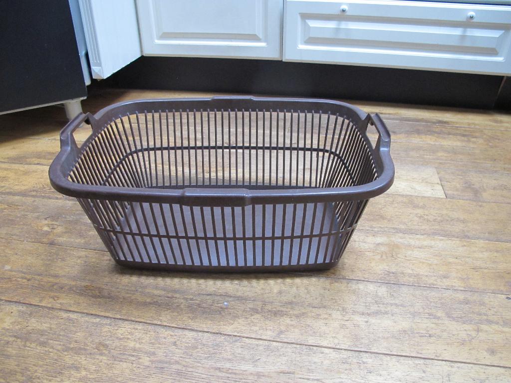 vintage wasmand opbergmand, Kunststof, Mand, Ophalen of Verzenden, Zo goed als nieuw