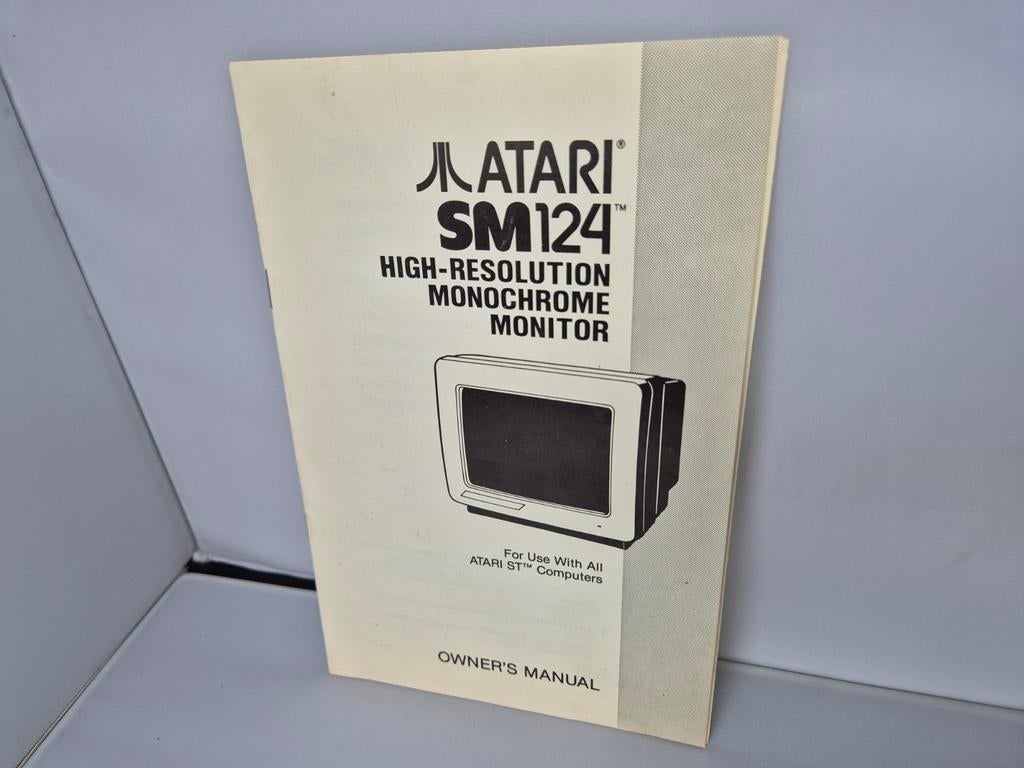 Atari SM124 monochrome monitor handleiding, 1 speler, Ophalen of Verzenden, Zo goed als nieuw, Vanaf 3 jaar