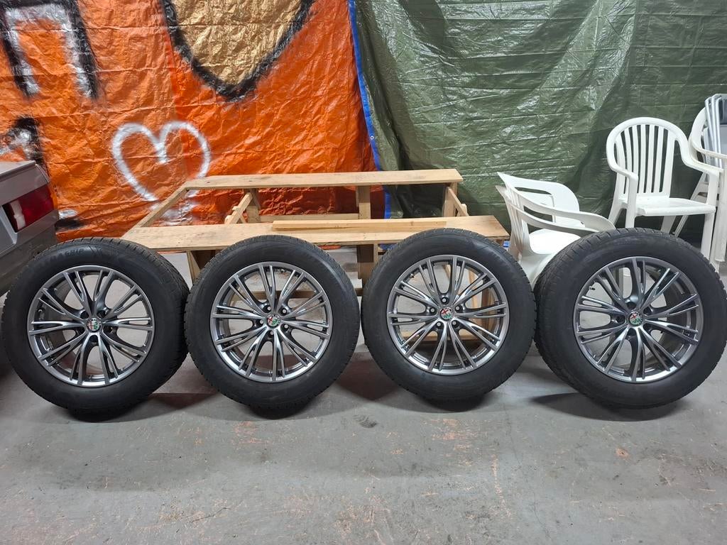 Winterset Alfa Romeo Stelvio, Auto-onderdelen, Banden en Velgen, Ophalen, 18 inch, Winterbanden, Banden en Velgen