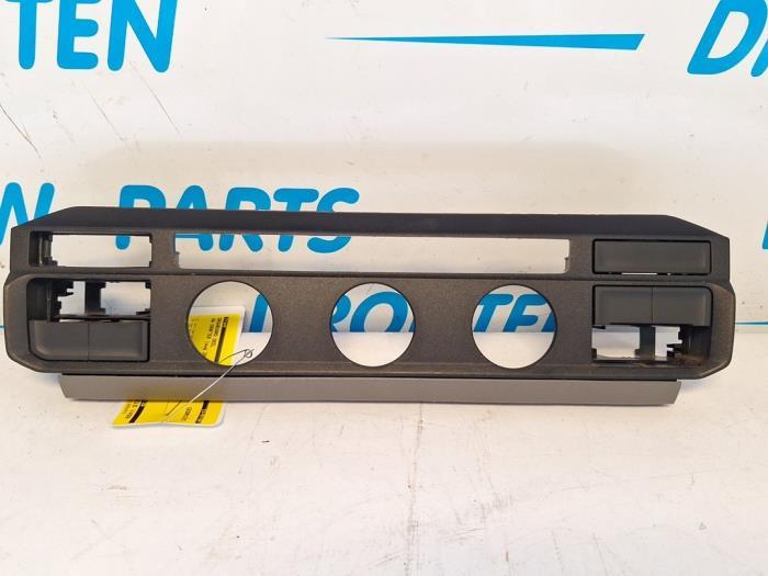 Dashboard deel van een Volkswagen Crafter, Auto-onderdelen, Dashboard en Schakelaars, Gebruikt, -, -, -