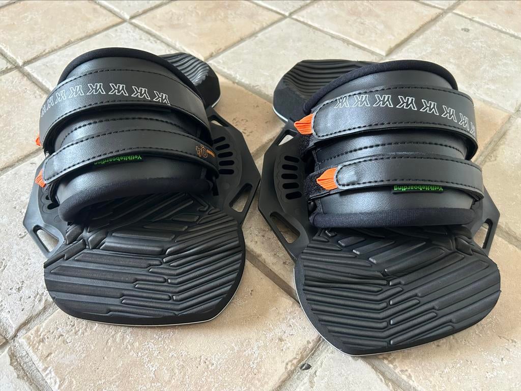 Laatste set zwarte Yeti Combo Q4 kitesurf bindingen - NIEUW!, Watersport en Boten, Kitesurfen, Twintip, Nieuw, Binding, Ophalen of Verzenden