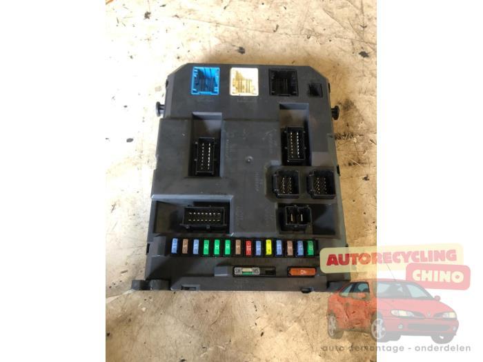 Zekeringkast van een Peugeot 207, Auto-onderdelen, Elektronica en Kabels, Peugeot, Gebruikt, 3 maanden garantie, Ophalen