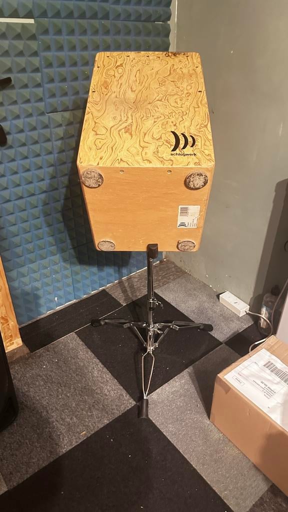 Cajon stand, Muziek en Instrumenten, Percussie, Ophalen, Zo goed als nieuw