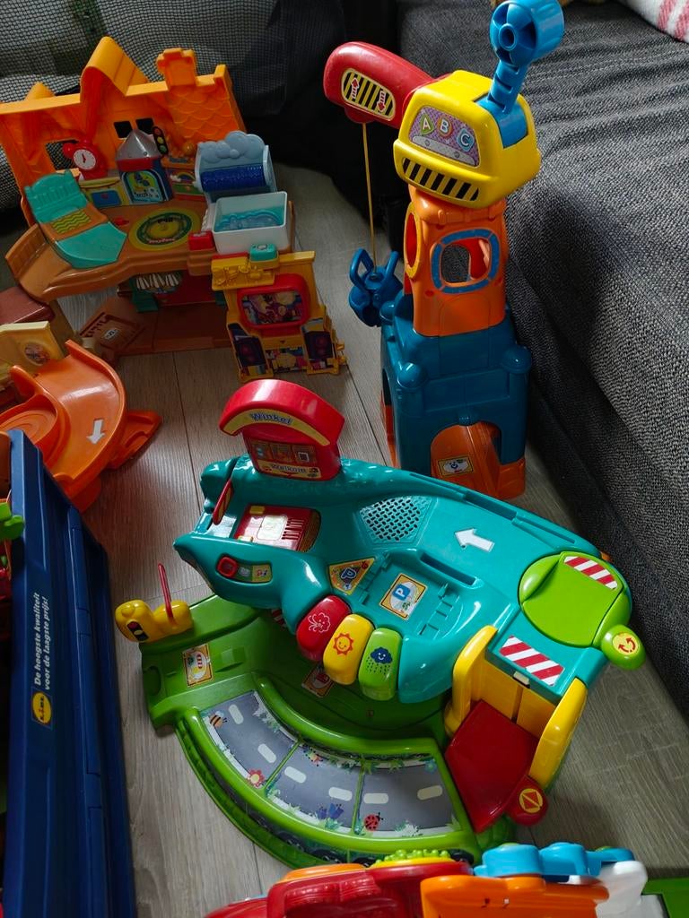 Toetoet autos, garage, Cory Carson huis, vele autos en baan, Kinderen en Baby's, Speelgoed | Vtech, Ophalen, Gebruikt