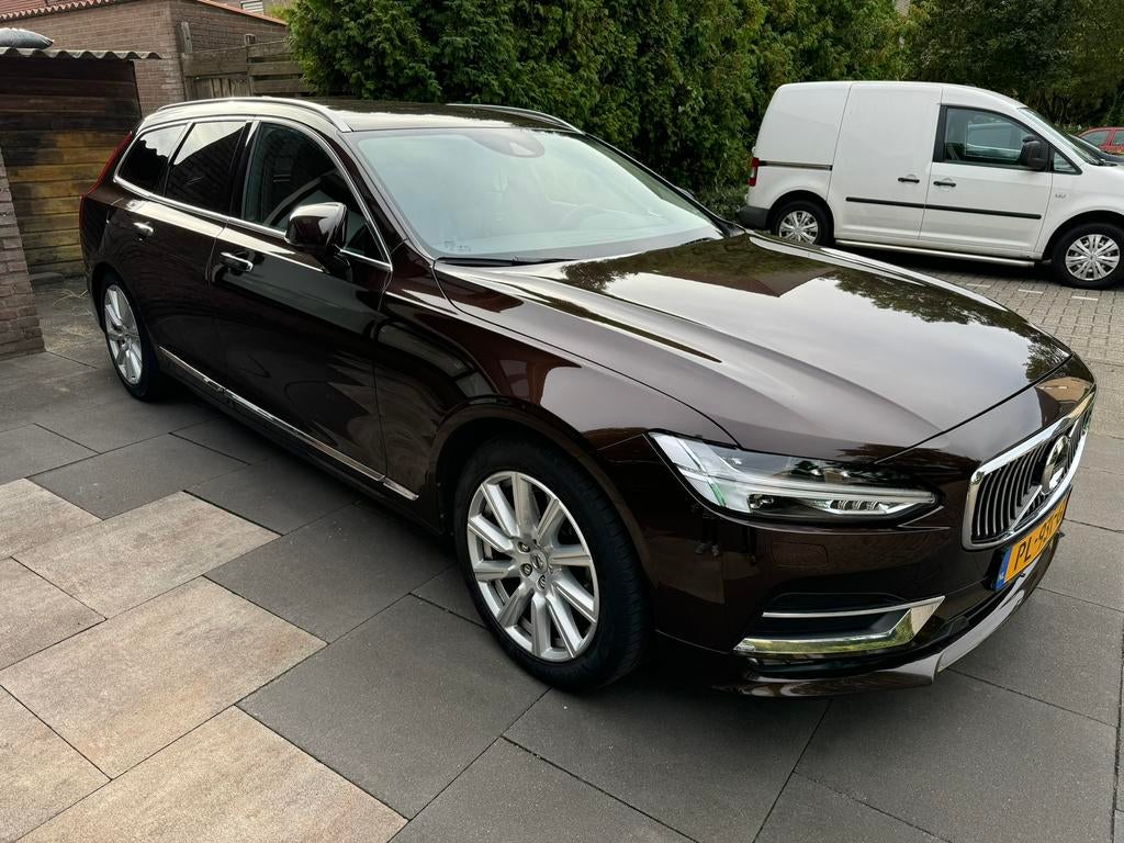 VAKANTIEKLAAR Volvo V90 T5 254pk Geartronic 2017 Bruin, Auto's, Volvo, Euro 6, Particulier, 93 €/maand, 750 kg