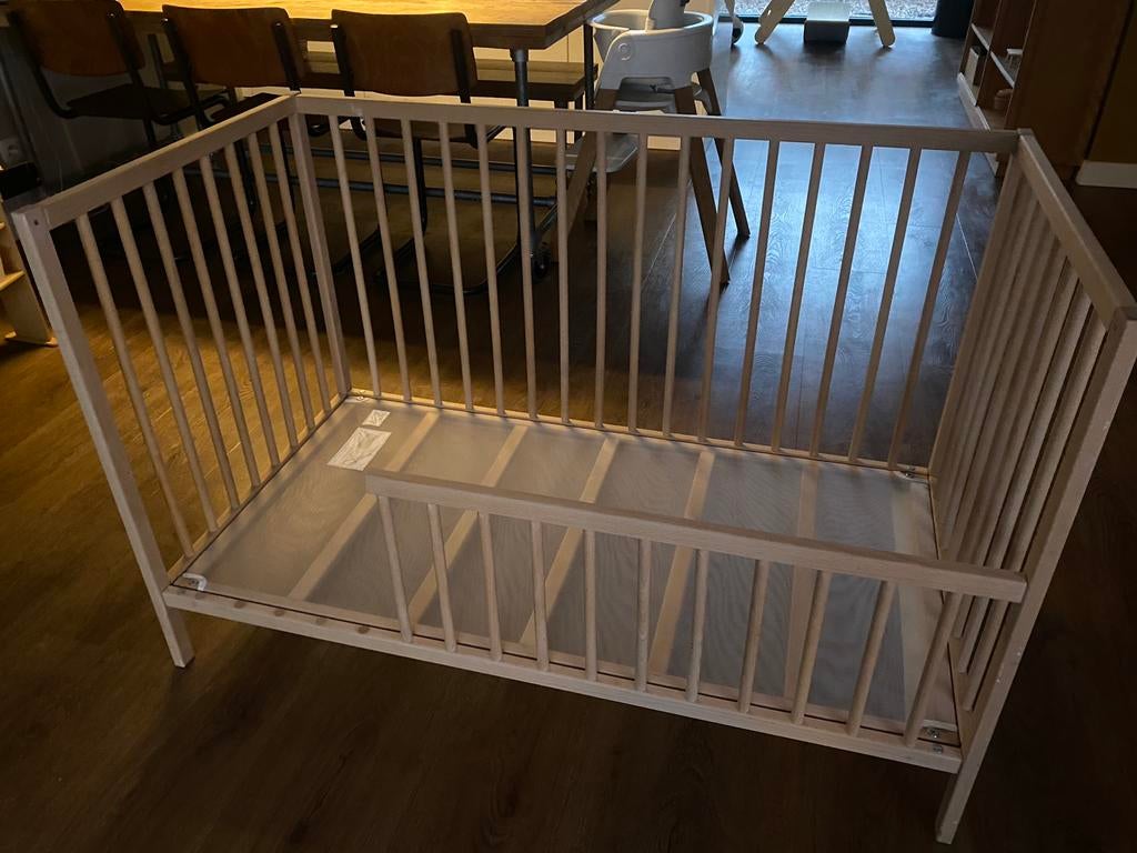 Ledikant IKEA, Kinderen en Baby's, Boxen, Ophalen of Verzenden, Zo goed als nieuw