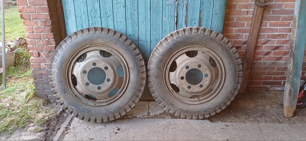 Ww2 GMC velgen met  7.50 - 20 Viking banden., Ophalen
