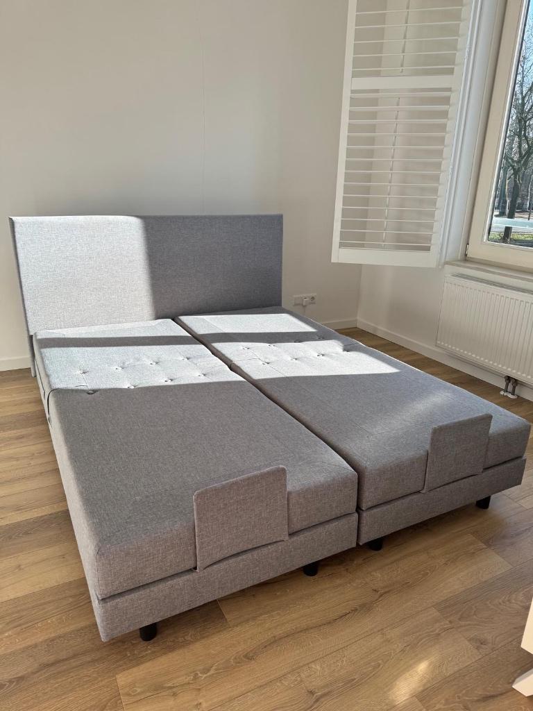 Boxspring 160x200 elektrisch verstelbaar, Ophalen, Verstelbaar, Tweepersoons, Zo goed als nieuw