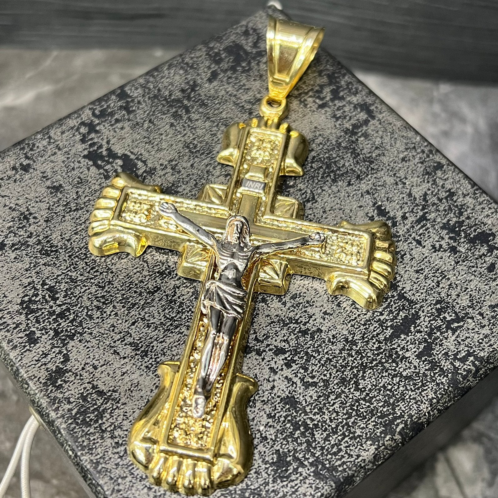 14k gouden kruis hanger groot model nieuw, Ophalen of Verzenden, Nieuw, Goud, Kruis of Symbool
