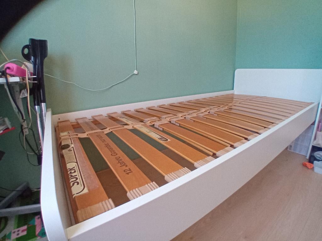 Ikea eenpersoonsbed wit, Huis en Inrichting, Ophalen, Eenpersoons, Wit, Overige typen