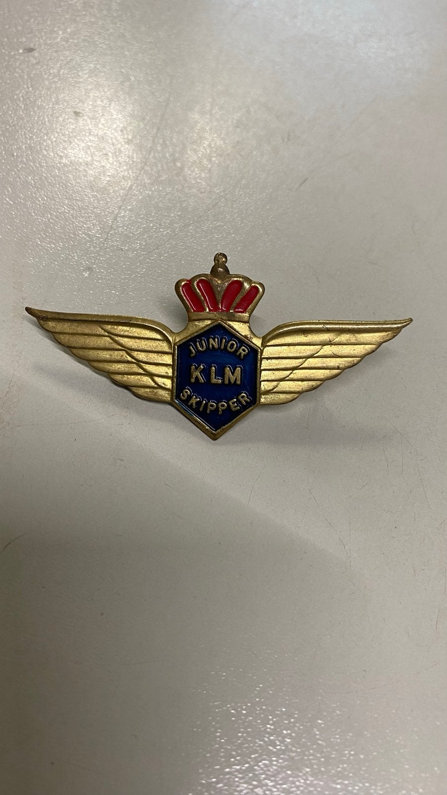 Vintage KLM Junior Skipper Embleem - Zeldzaam, Verzamelen, Gebruikt, G, G, Ophalen of Verzenden