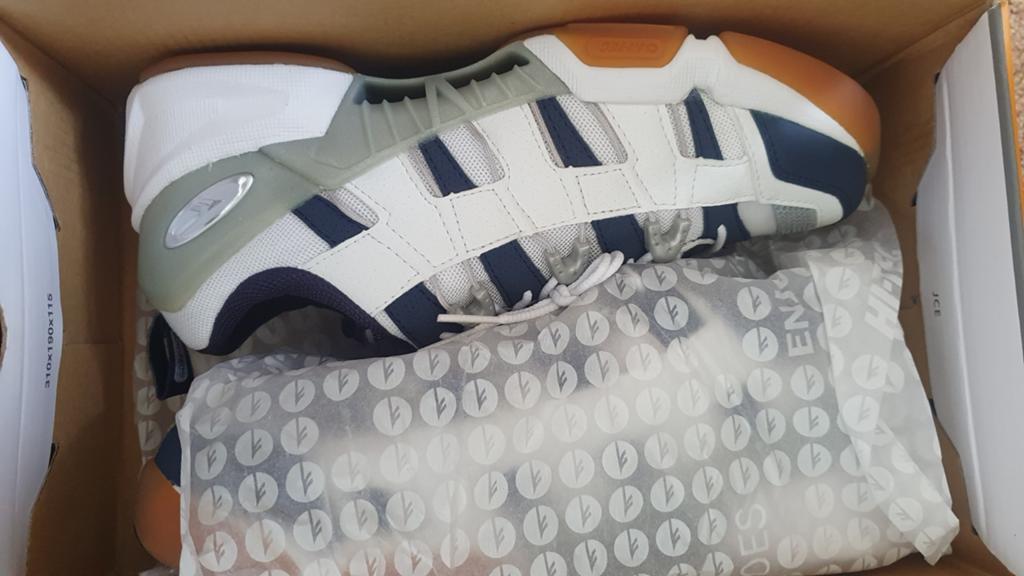 Nieuwe Hi-Tec schoenen maat 39 - Wit/blauw/zilver, Ophalen of Verzenden, Nieuw, Wit