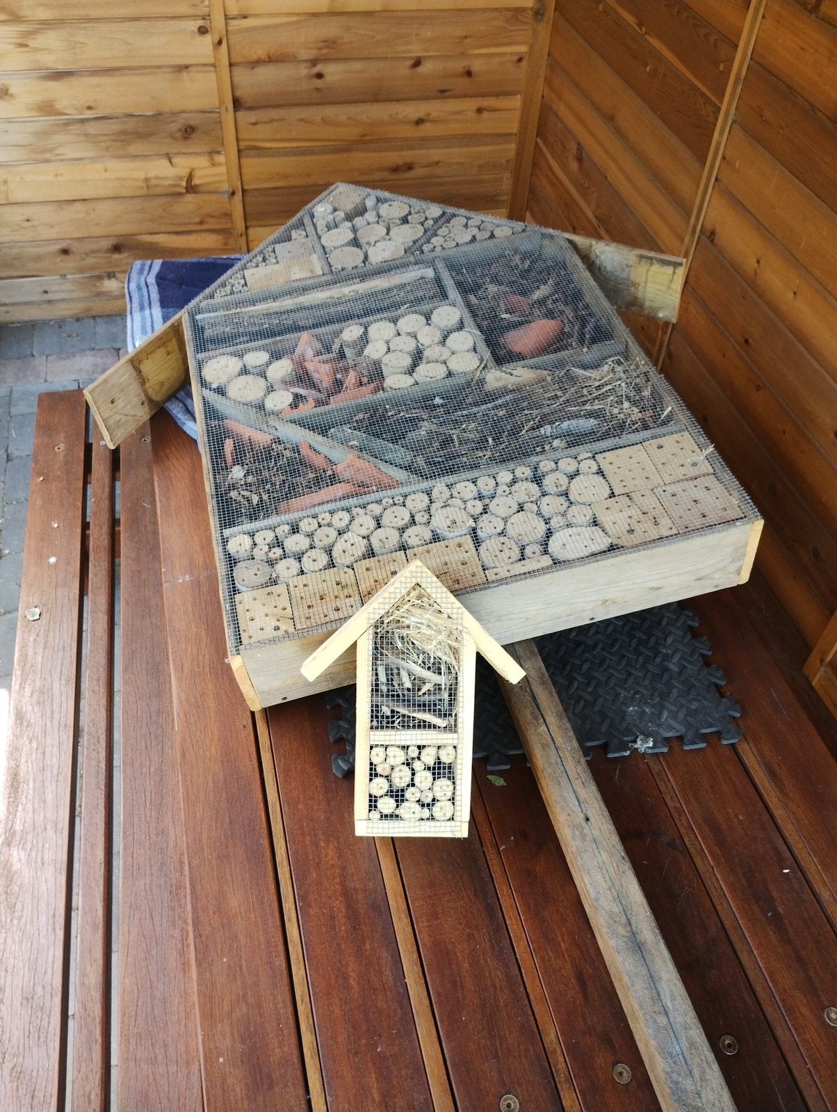 Insectenhotel of Vogelhuisje nodig?, Ophalen, Nieuw