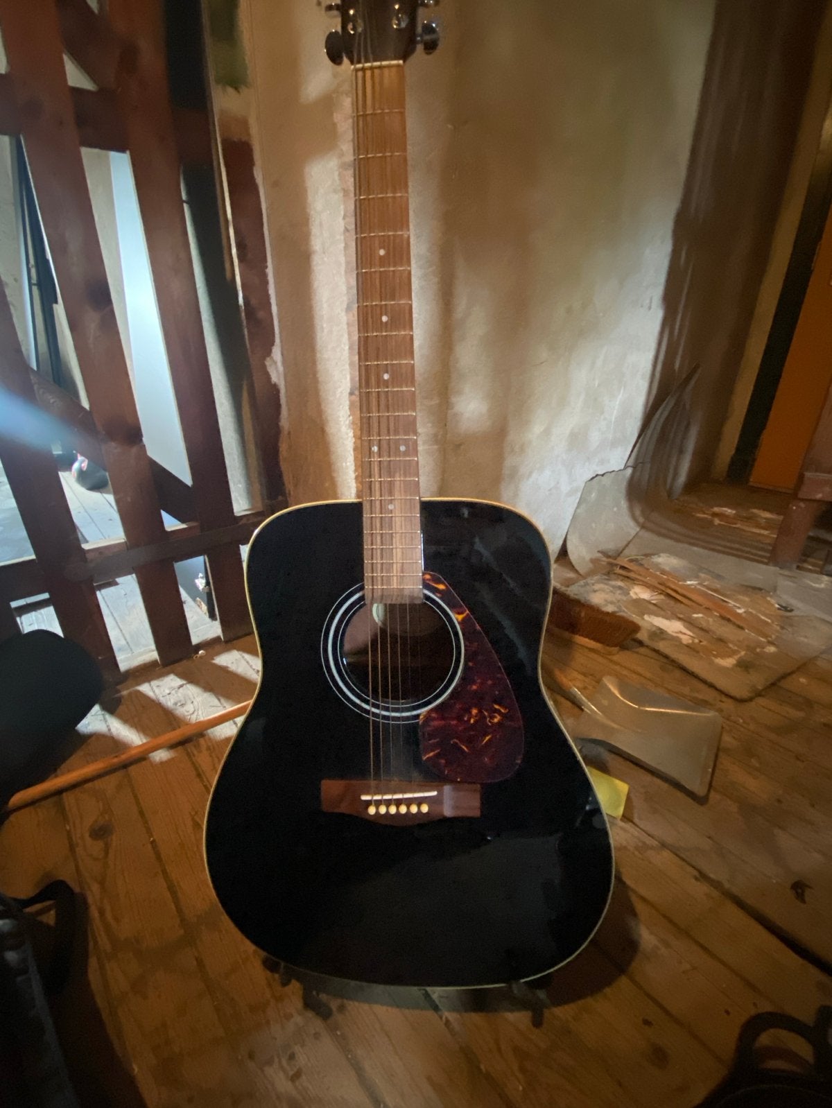 Yamaha F370 BL Westerngitaar met standaard en draagtas, Ophalen, Zo goed als nieuw, Western- of Steelstringgitaar