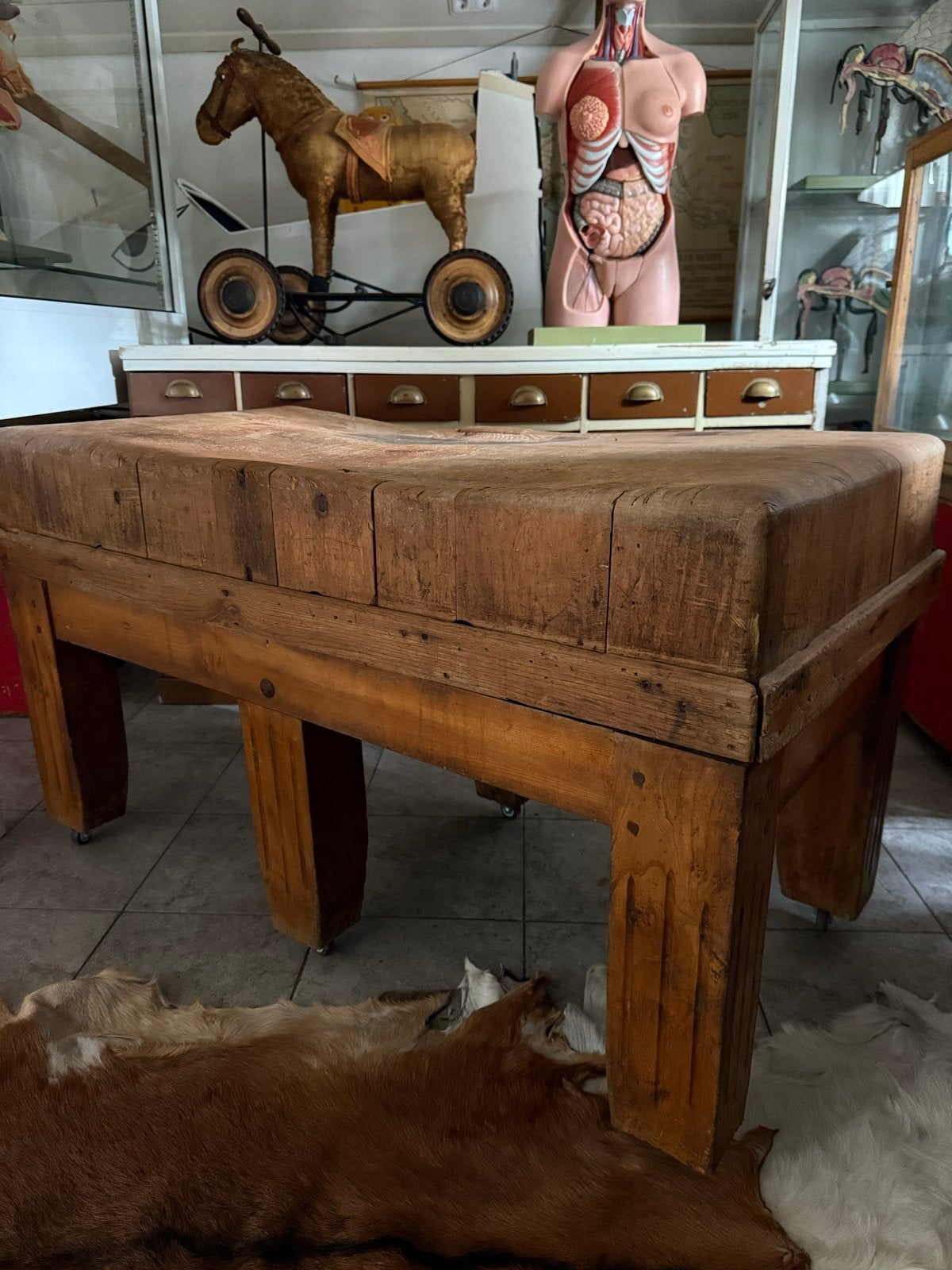 Vintage Hakblok op Wieltjes - Robuust en Uniek Patina, Ophalen
