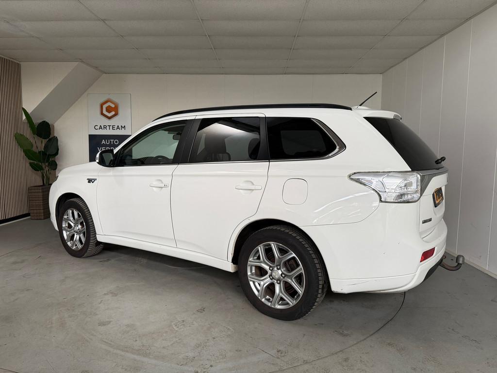 Mitsubishi Outlander 2.0 PHEV instyle Airco Automaat, Trekha, 4 cilinders, Wit, Vierwielaandrijving, Hybride Elektrisch/Benzine