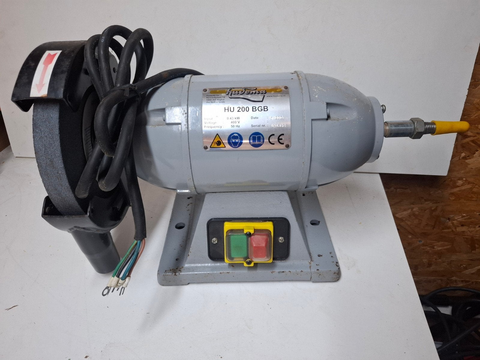 Huvema HU 200 BGB Slijpmachine / Polijstmachine – 400V Krach, Ophalen, Zo goed als nieuw, Minder dan 700 watt, Werkbankslijpmachine