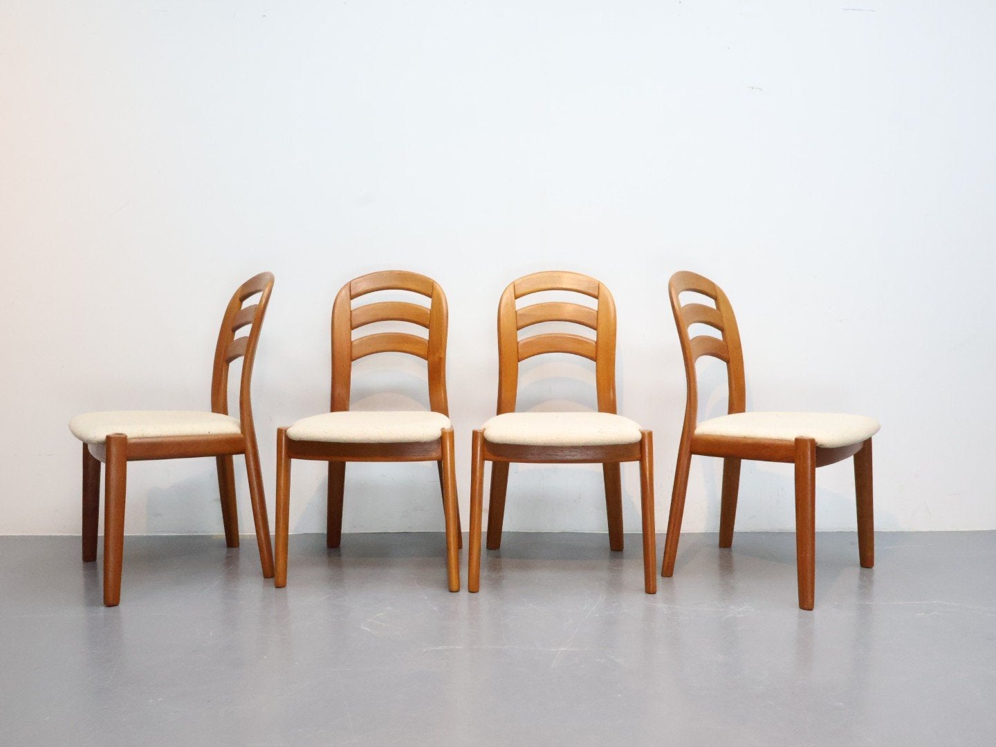 Vintage eetkamerstoelen | Koefoed Denmark | Teak, Huis en Inrichting, Stoelen, Ophalen, Gebruikt, Bruin, Koefoed