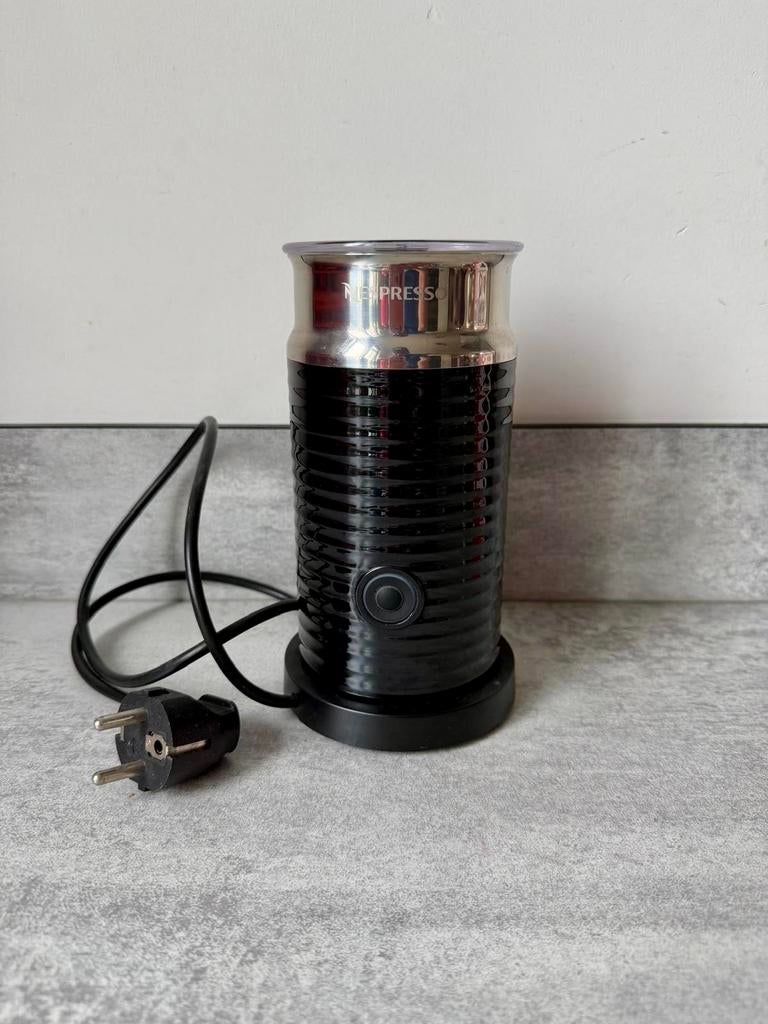 Nespresso Aeroccino 3 Melkopschuimer - Zwart, Ophalen, Zo goed als nieuw, Elektrische melkopschuimer