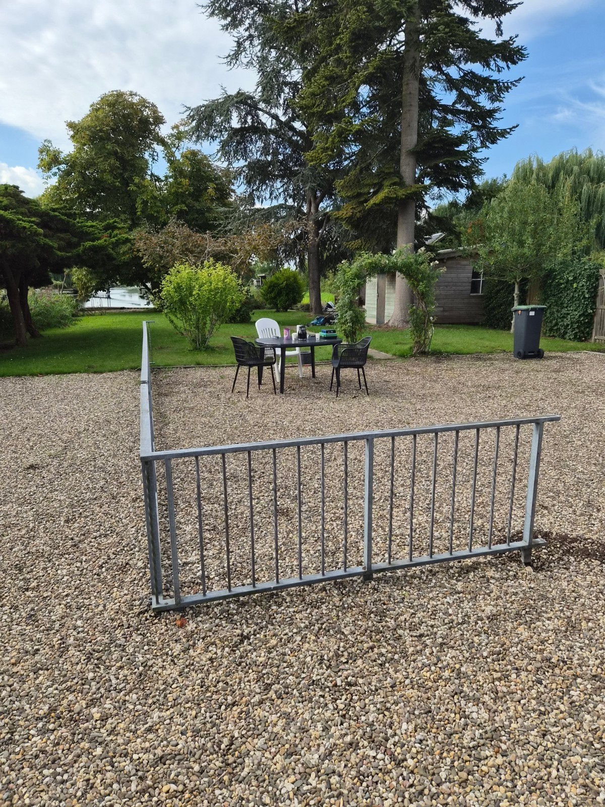 Foto 4 van Galvaniseerd stalen hekwerk / 780cm x 220 cm
Hoog  80 / 85