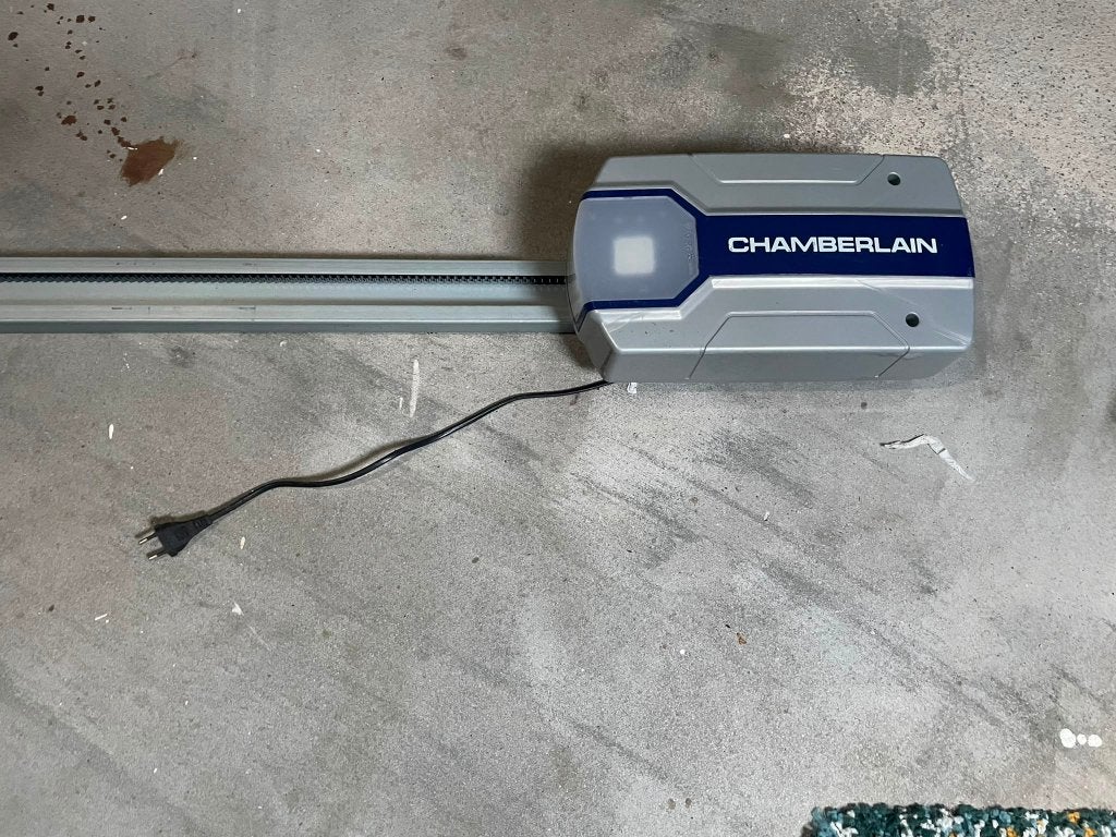 Chamberlain elektrische garagedeuropener compleet met rail!, Ophalen, Gebruikt, Overige materialen, Overige typen