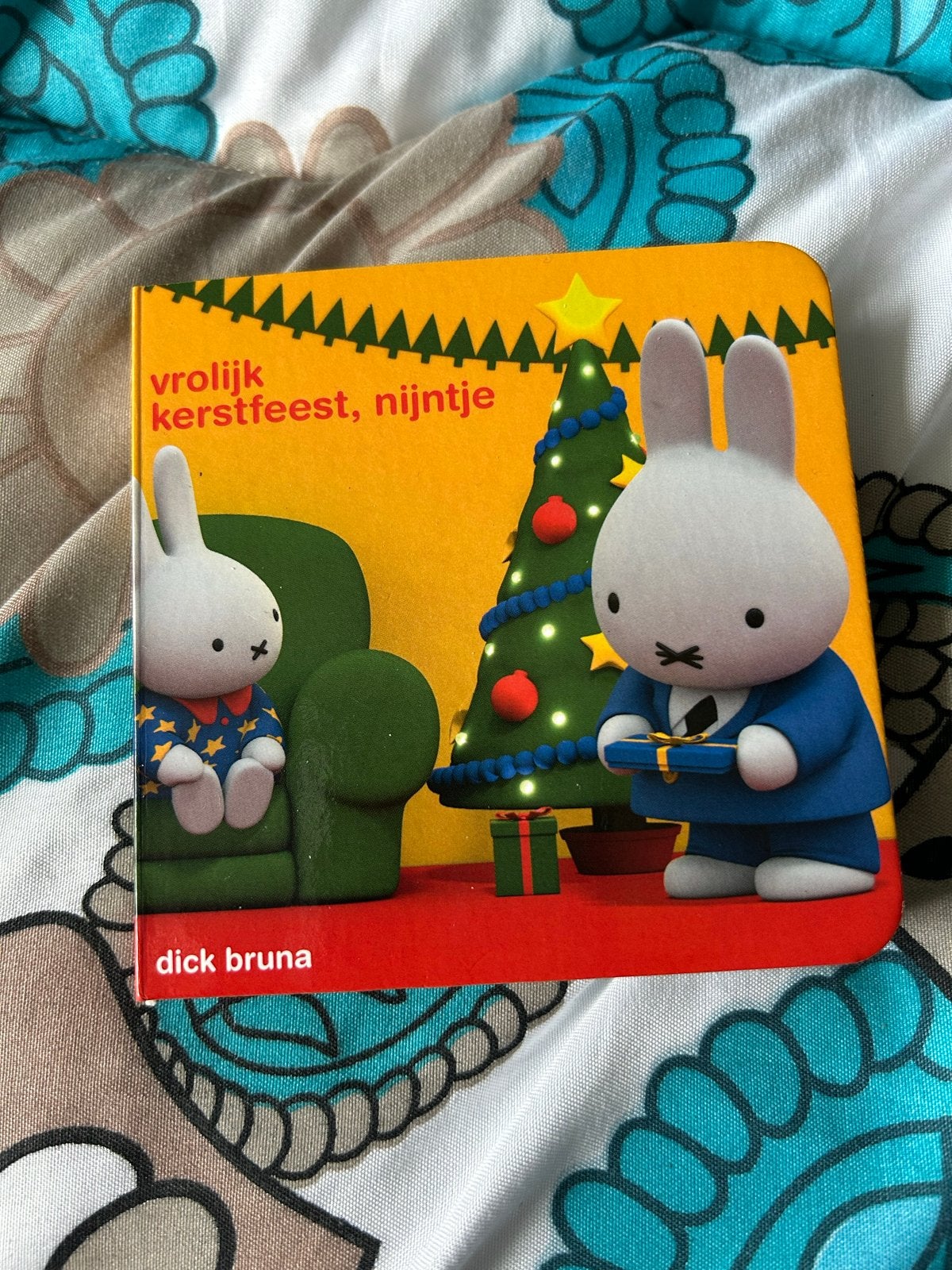 Nijntje viert kerstmis - Klein kartonnen boekje, Ophalen of Verzenden, Nieuw, 1 tot 2 jaar
