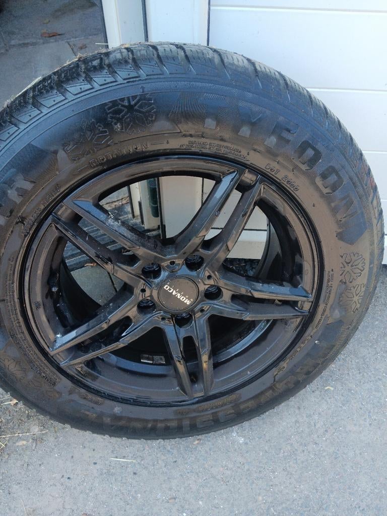 Winterbanden set Nissan qashqai, 215 mm, 16 inch, Banden en Velgen, Winterbanden