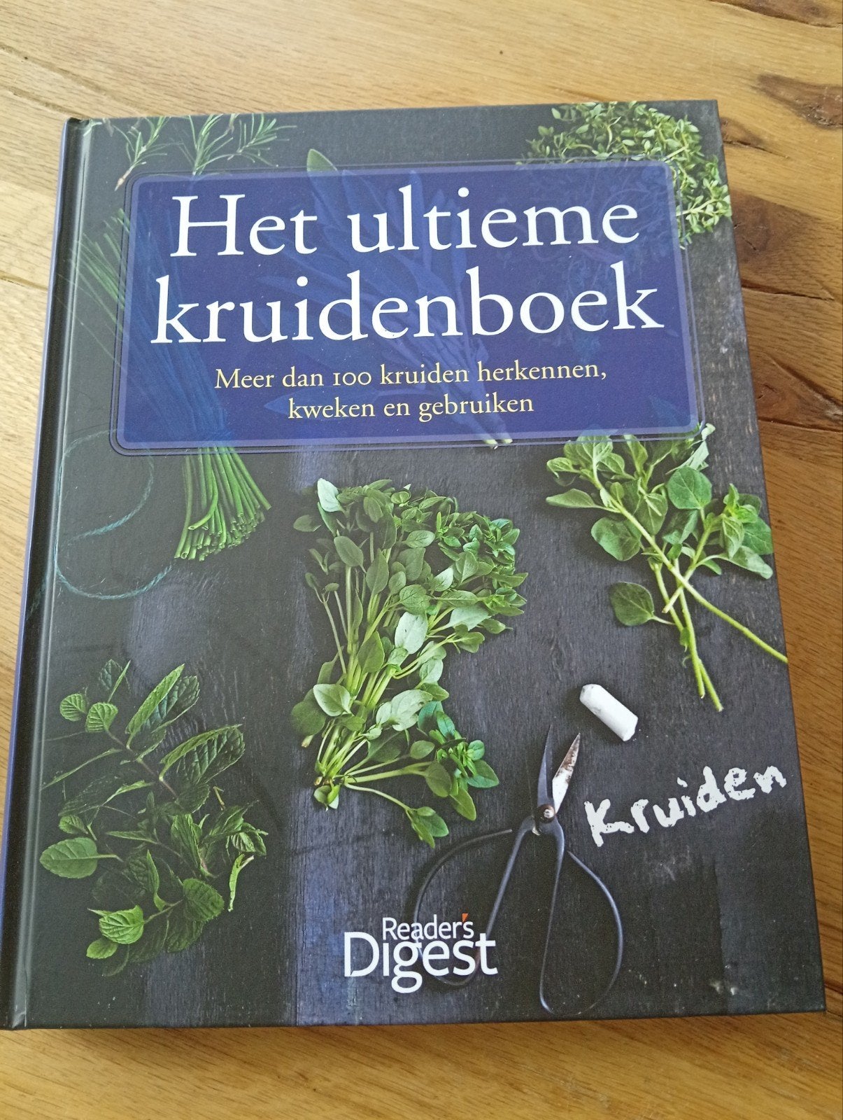 Het Ultieme Kruidenboek - Meer dan 100 kruiden herkennen, Boeken, Kookboeken, Reader's Digest, Ophalen of Verzenden, Zo goed als nieuw