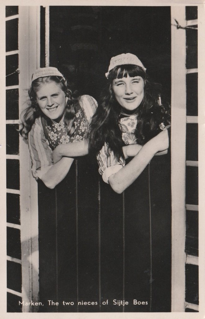 MARKEN De 2 Nichtjes van Sijtje Boes Klederdracht 1949, Verzenden, 1940 tot 1960, Gelopen, Noord-Holland