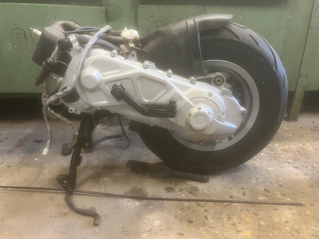 Gilera Stalker 50cc DD doubledisk AC blok compleet 6000km, Fietsen en Brommers, Brommeronderdelen | Scooters, Ophalen, Zo goed als nieuw