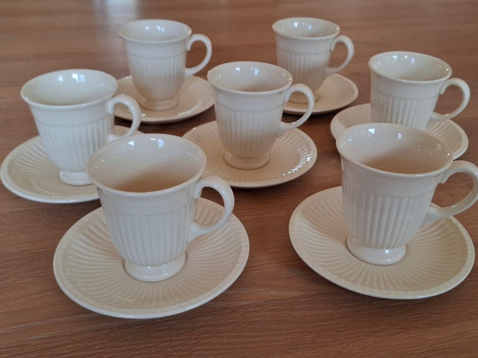 23 kop en schotels WEDGWOOD EDME, Ophalen of Verzenden, Zo goed als nieuw, Aardewerk, Kop(pen) en/of Schotel(s)