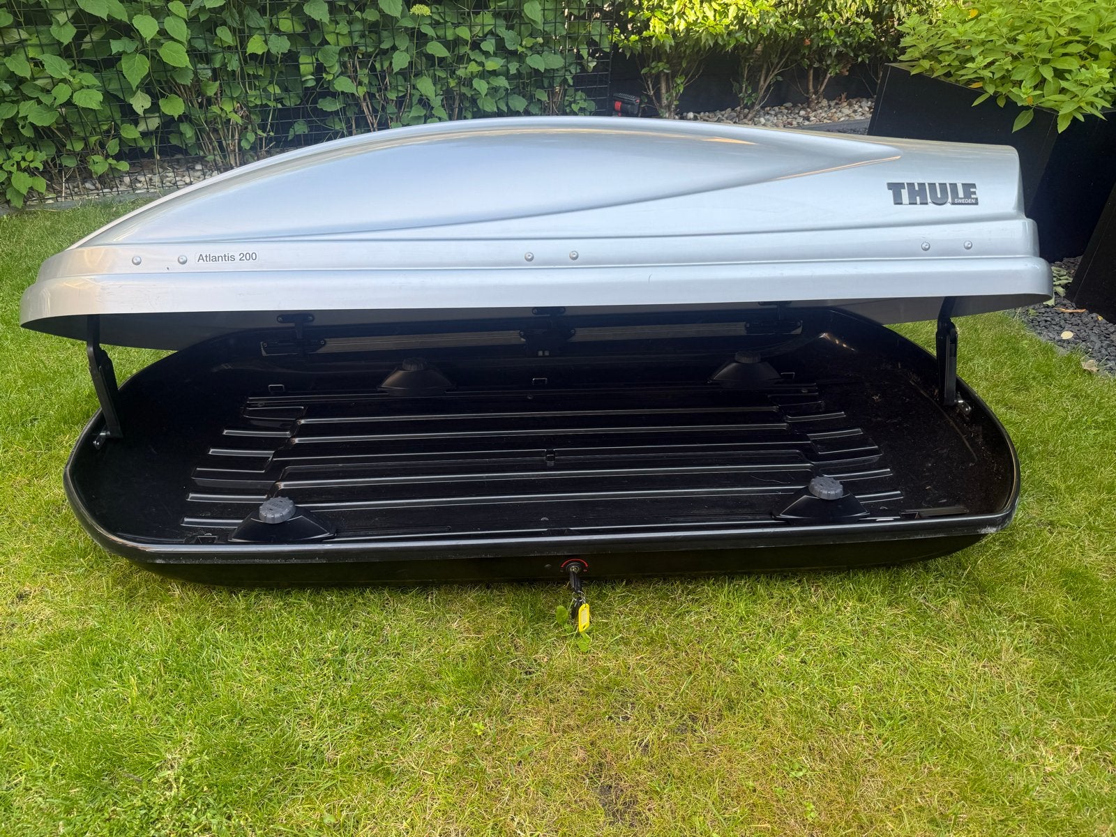 Thule Atlantis 200 Dakkoffer - silver gloss, Ophalen, Zo goed als nieuw