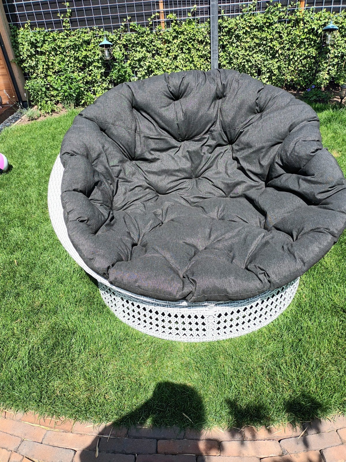 Ronde tuinstoel met antraciet kussen, Ophalen, Zo goed als nieuw, Wicker, Stoel
