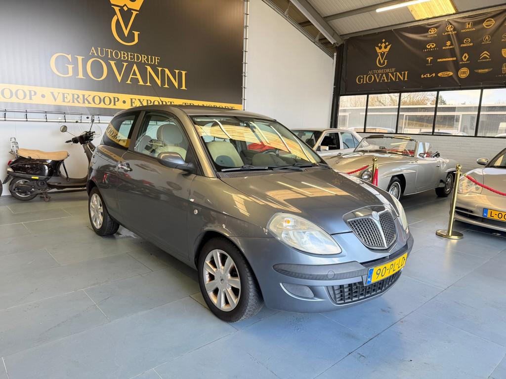 Lancia Ypsilon 1.2 Argento inrauil mogelijk, Voorwielaandrijving, Gebruikt, Origineel Nederlands, Bedrijf
