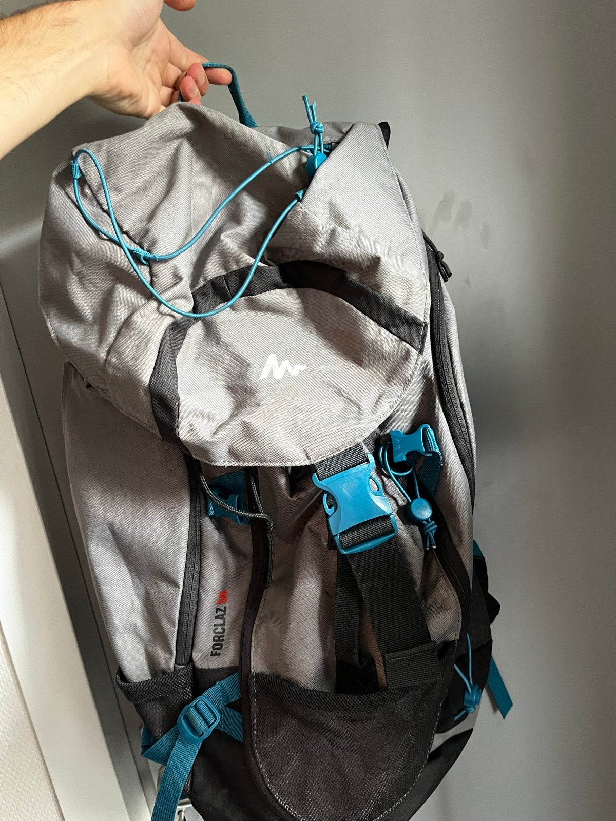 Quechua Forclaz 50 Trekking Rugzak - Grijs/Blauw, Sieraden, Tassen en Uiterlijk, Tassen | Rugtassen, Gebruikt, 25 tot 40 cm, Trekking