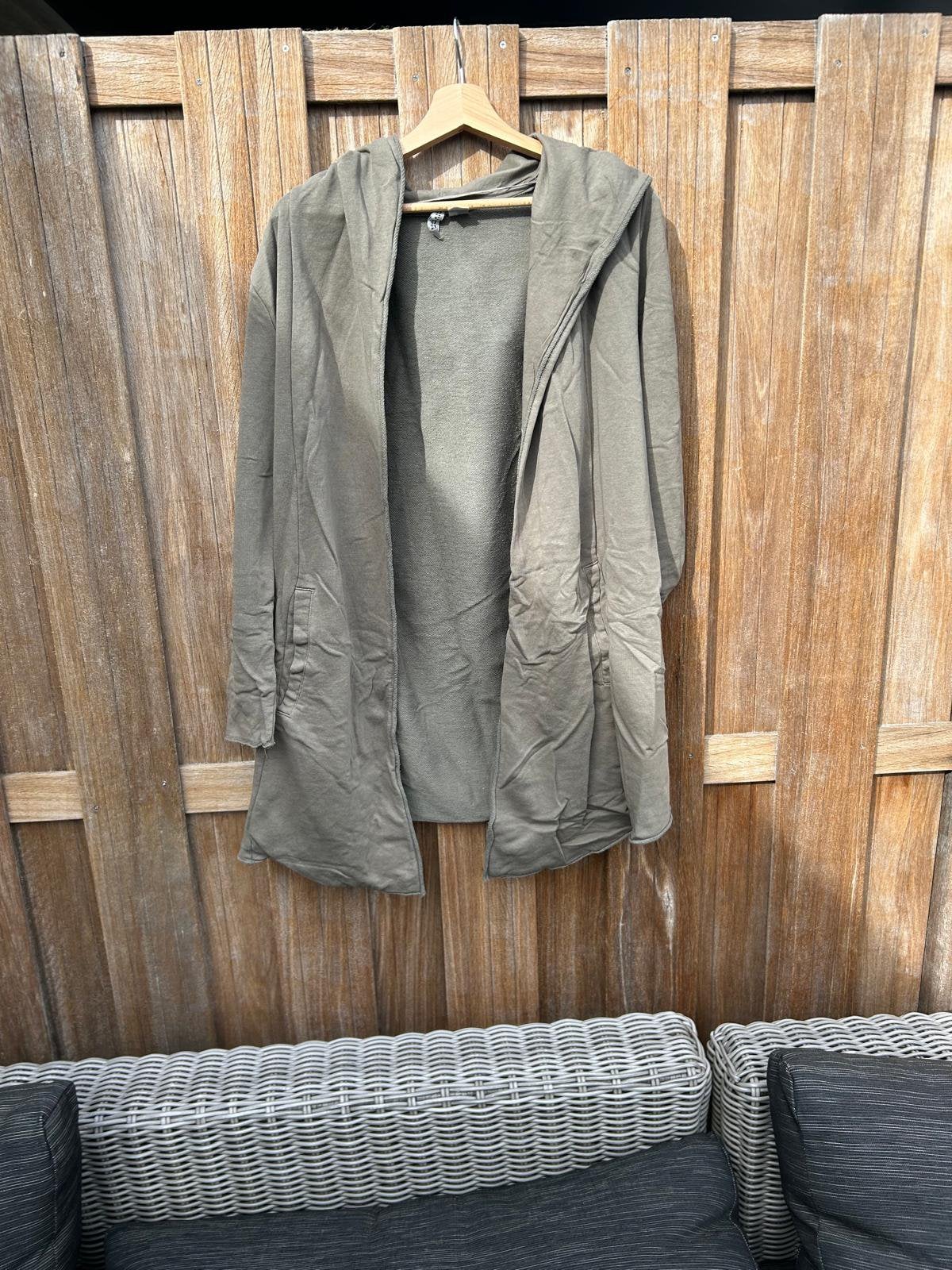 Comfortabel vest met capuchon - Maat M, Ophalen of Verzenden, Zo goed als nieuw