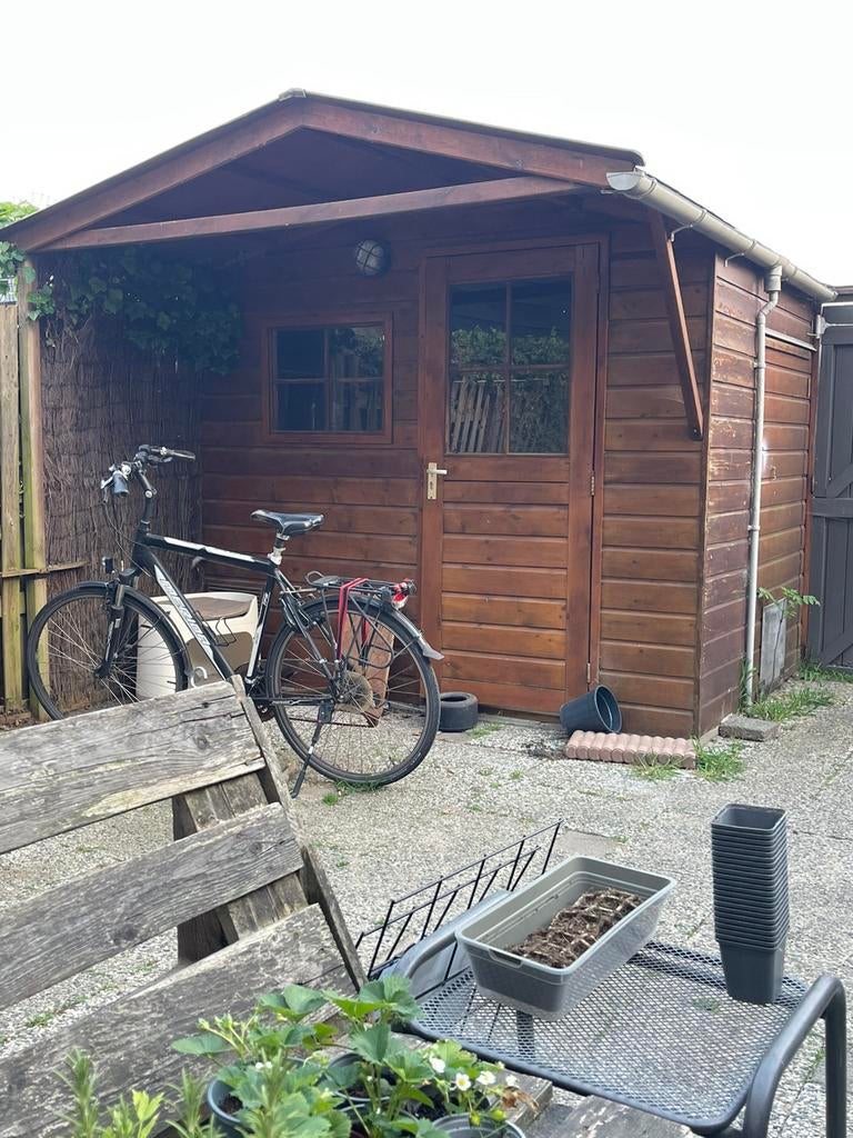 Gratis tuinhuisje. 2 bij 3 meter. Opknapper, Tuin en Terras, Tuinhuizen, Gebruikt, Tuinhuis, Hout, Minder dan 250 cm, 200 tot 400 cm
