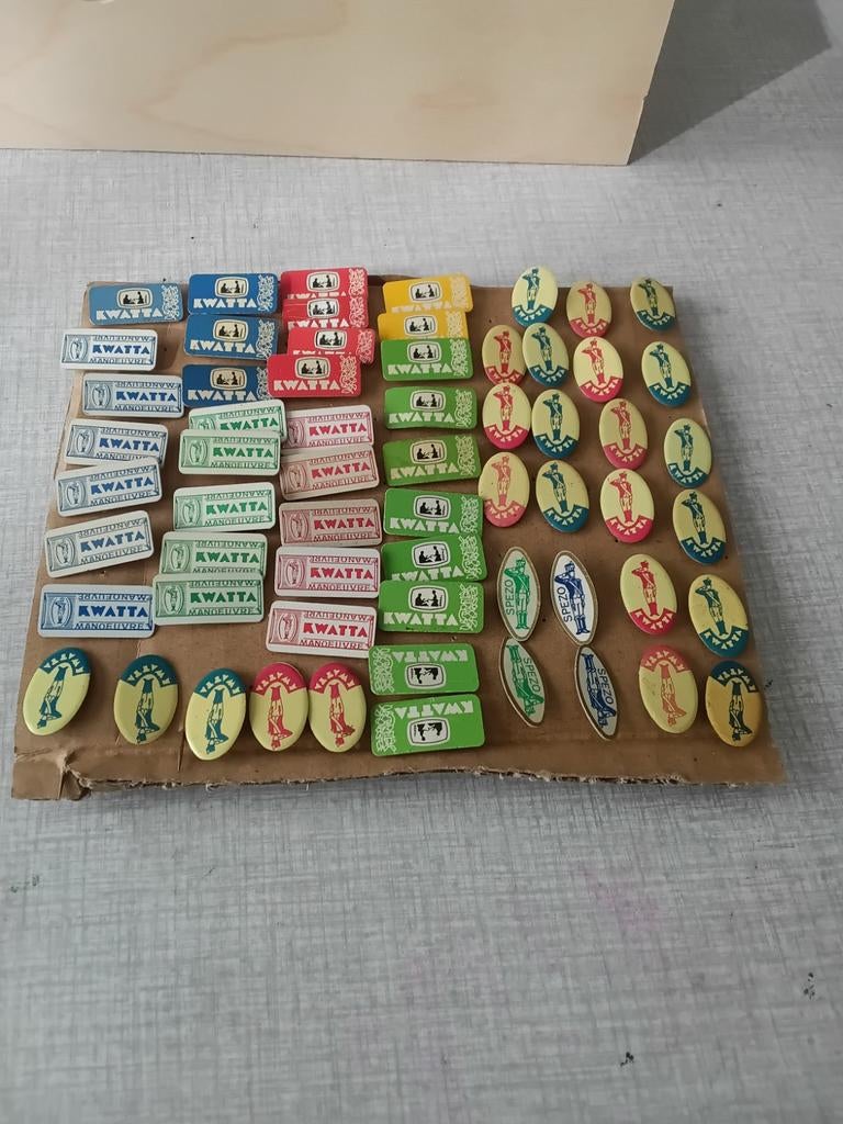 Diverse speldjes van het merk, KWATTA, Ophalen of Verzenden, Gebruikt, Overige onderwerpen