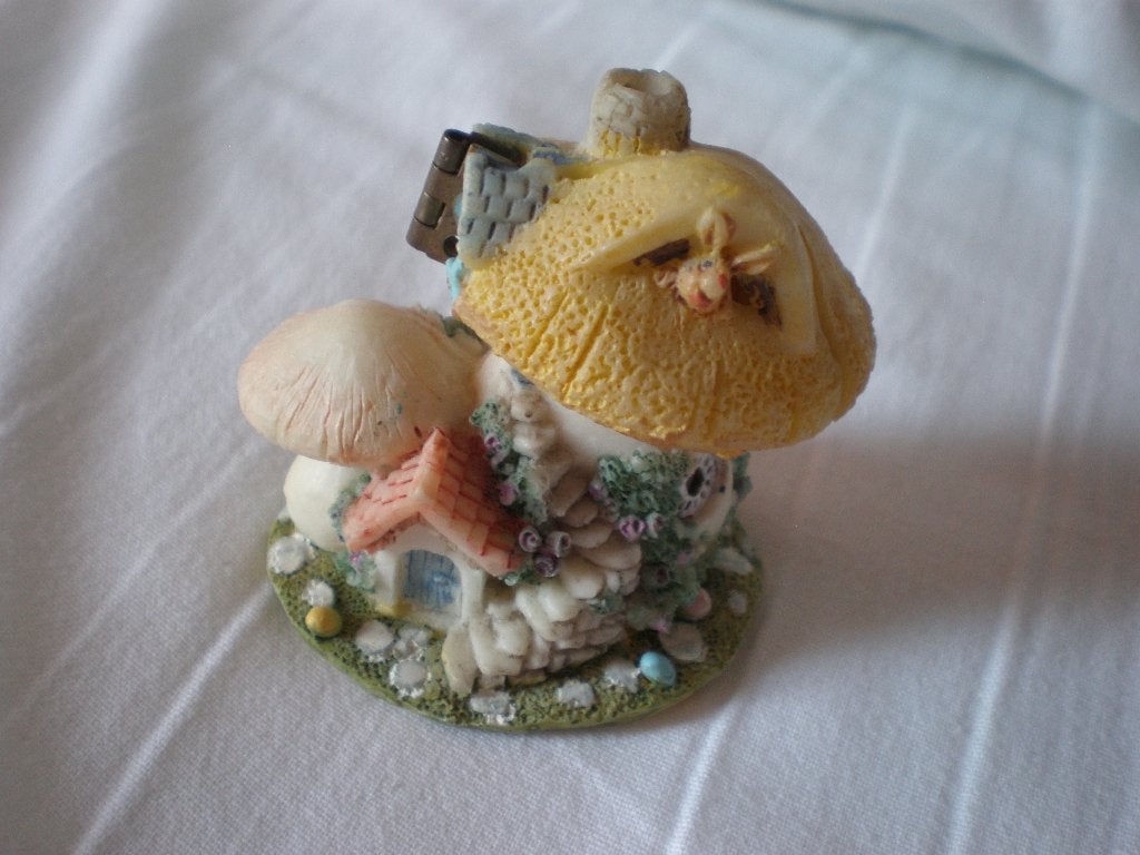 Miniatuur paddenstoelen-dioramahuisje., Ophalen of Verzenden, Gebruikt, Overige typen